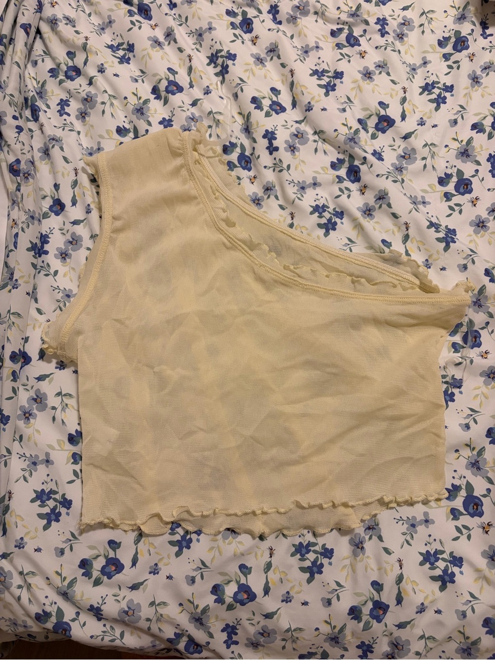 WinWin Cream One-Shoulder mesh Ruffle Top - Picture 3 of 3